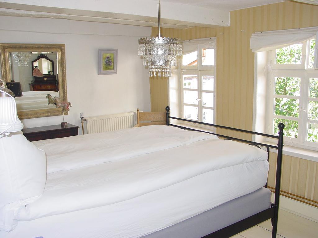 Helmarshausen Robert'S Bed & Breakfast מראה חיצוני תמונה