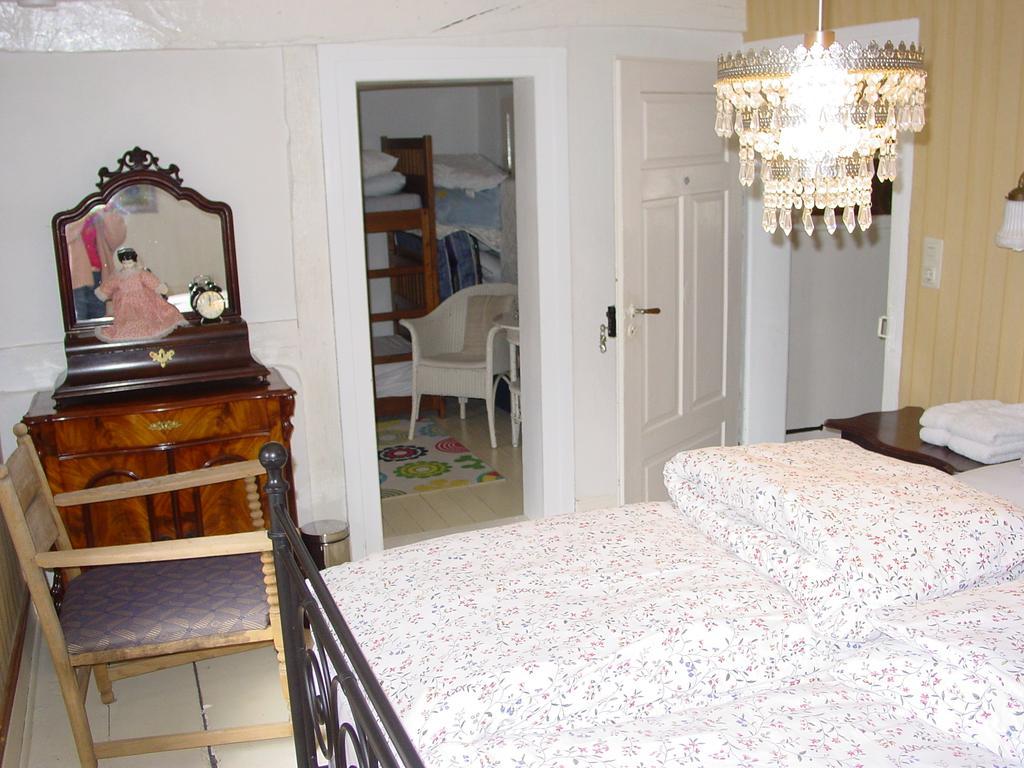 Helmarshausen Robert'S Bed & Breakfast מראה חיצוני תמונה
